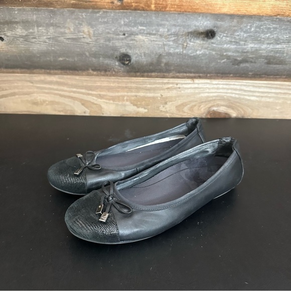 Vionic Minna Women Casual Black Nappa Leather Cap Toe Ballet Flat Balletcore 7.5 - Picture 1 of 11